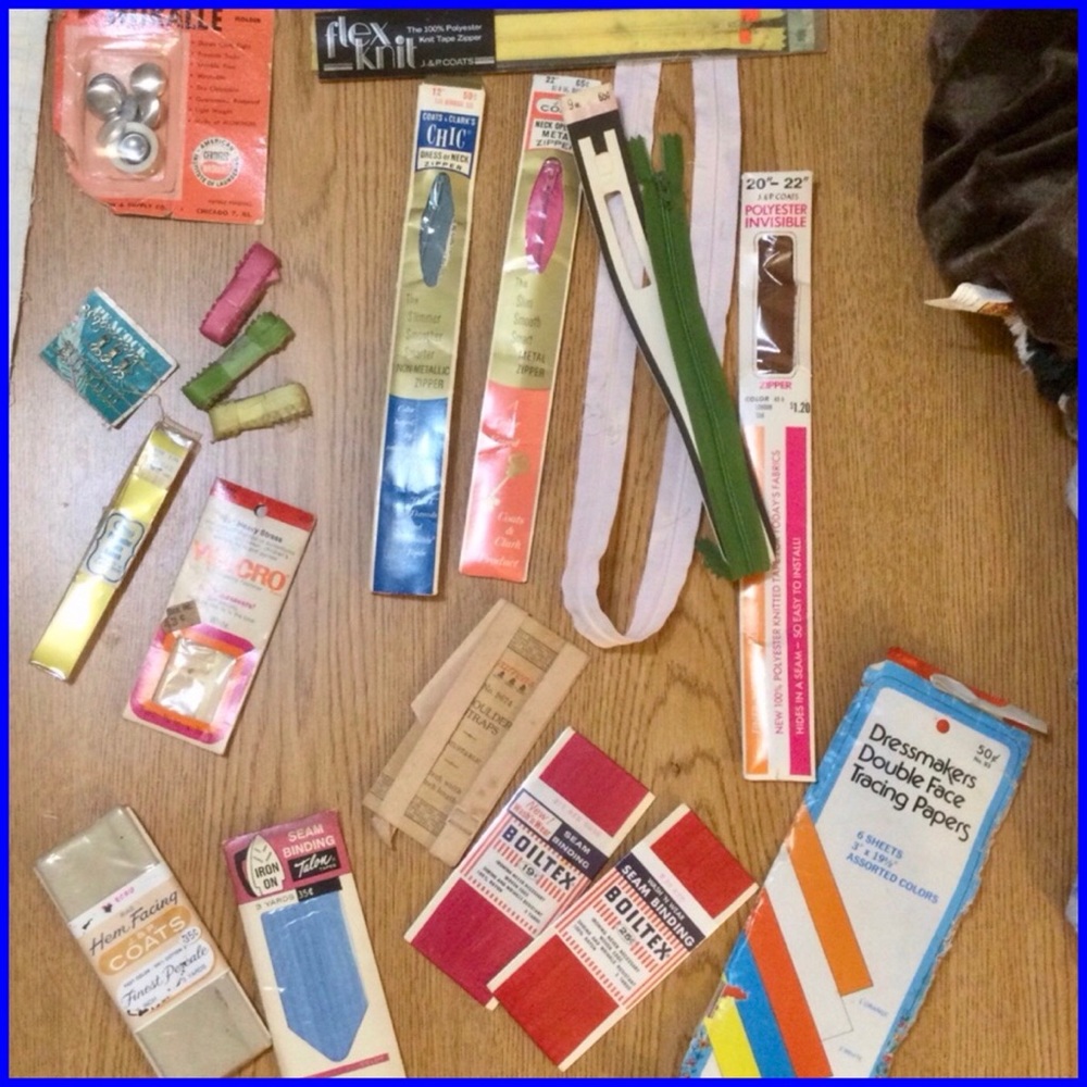 Vtg Sewing Notion Grab Bag